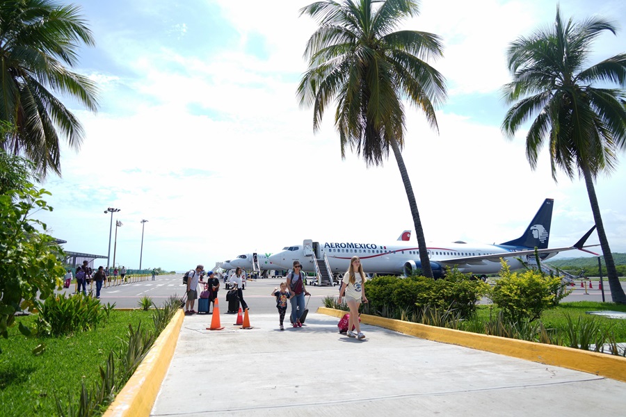 Aeropuerto de Puerto Escondido crece 10 por ciento en tráfico aéreo: Sectur Oaxaca